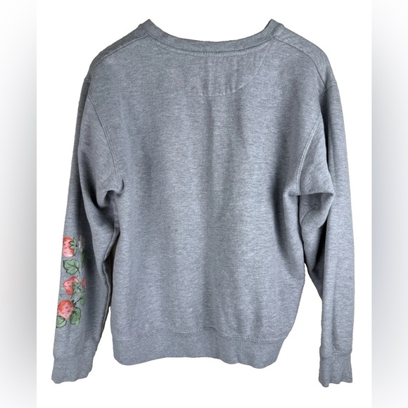 VTG Strawberry Shortcake Woman's Gray Crew Neck Sweatshirt  Size Medium Retro - Picture 2 of 9